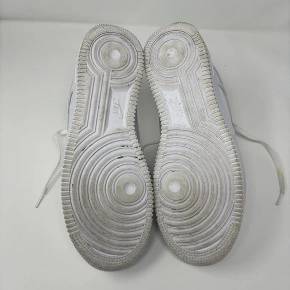 Nike Air Force 1 '07 Low Triple White Men's Size 9.5 - Picture 7 of 10